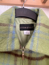 Load image into Gallery viewer, Vintage cropped plaid coat