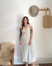Load image into Gallery viewer, Vintage 1940s slip dress