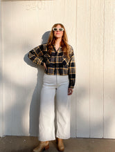 Load image into Gallery viewer, Vintage cropped plaid button up