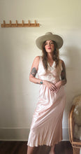 Load image into Gallery viewer, 1930s satin slip dress
