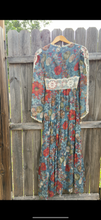 Load image into Gallery viewer, Vintage floral 70s maxi