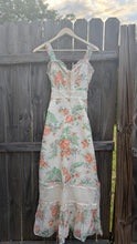Load image into Gallery viewer, Vintage 70s floral dress