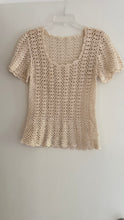 Load image into Gallery viewer, Vintage crochet top