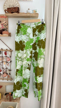 Load image into Gallery viewer, Vintage 1960s floral 2 piece set