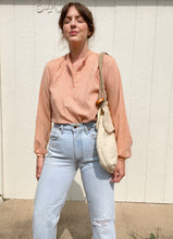 Load image into Gallery viewer, Vintage 70s peachy shirt