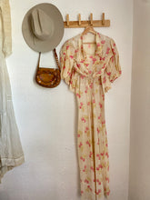 Load image into Gallery viewer, Vintage 30s 40s floral dress