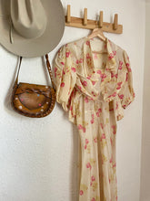 Load image into Gallery viewer, Vintage 30s 40s floral dress