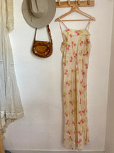 Load image into Gallery viewer, Vintage 30s 40s floral dress