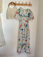 Load image into Gallery viewer, Vintage floral dress