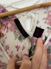 Load image into Gallery viewer, Vintage 90s floral dress