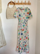 Load image into Gallery viewer, Vintage floral dress