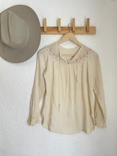 Load image into Gallery viewer, Vintage gauze crochet top