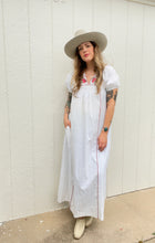 Load image into Gallery viewer, Vintage floral 70s cotton maxi