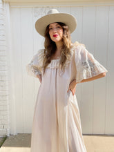 Load image into Gallery viewer, Vintage cotton lace dress