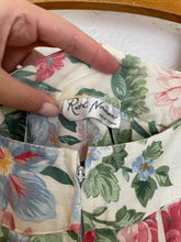 Load image into Gallery viewer, Vintage floral dress