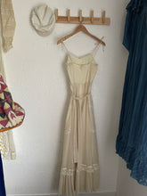 Load image into Gallery viewer, Vintage 70s white maxi