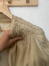 Load image into Gallery viewer, Vintage velvet jacket