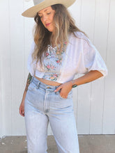 Load image into Gallery viewer, Vintage floral cropped top
