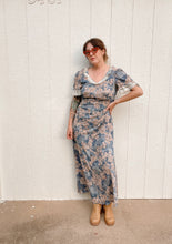 Load image into Gallery viewer, Vintage 70s floral dress