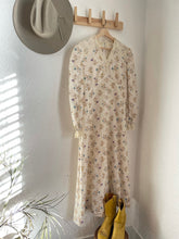 Load image into Gallery viewer, Vintage floral prairie dress