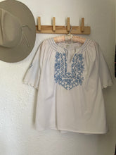 Load image into Gallery viewer, Vintage white embroidered top