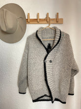 Load image into Gallery viewer, Vintage cardigan
