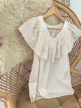 Load image into Gallery viewer, Vintage eyelet ruffle top
