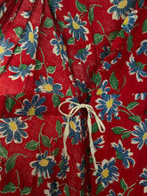 Load image into Gallery viewer, Vintage 1940s wrap dress