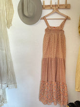 Load image into Gallery viewer, Vintage floral maxi dress