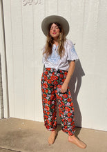 Load image into Gallery viewer, Vintage silk floral pants