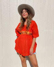 Load image into Gallery viewer, Vintage embroidered tunic top