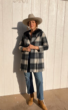 Load image into Gallery viewer, Vintage plaid coat