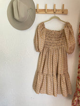 Load image into Gallery viewer, Signature Collection-Vintage floral puff sleeve dress