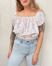 Load image into Gallery viewer, Signature Collection- Puff sleeve top