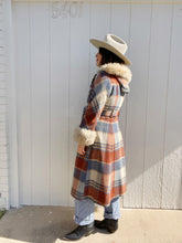 Load image into Gallery viewer, Vintage plaid coat
