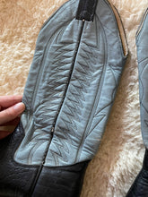 Load image into Gallery viewer, Vintage cowboy boots