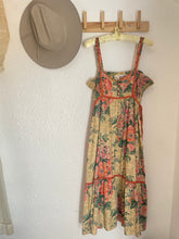 Load image into Gallery viewer, Vintage 70s floral dress