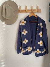 Load image into Gallery viewer, Vintage daisy cardigan