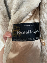 Load image into Gallery viewer, Vintage cream teddy coat