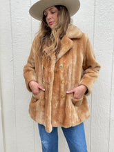 Load image into Gallery viewer, Vintage teddy coat