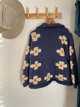 Load image into Gallery viewer, Vintage daisy cardigan