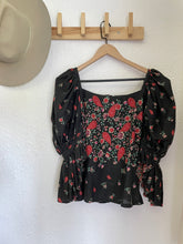 Load image into Gallery viewer, Vintage floral 2 piece set