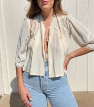 Load image into Gallery viewer, Vintage bed jacket top