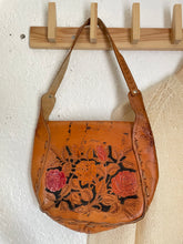 Load image into Gallery viewer, Vintage floral tooled purse