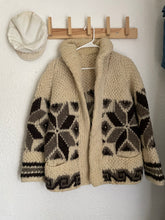 Load image into Gallery viewer, Vintage knit cardigan