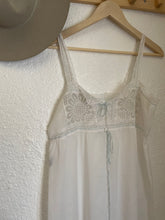 Load image into Gallery viewer, Vintage white lace dress