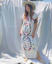 Load image into Gallery viewer, Vintage embroidered dress