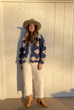Load image into Gallery viewer, Vintage daisy cardigan
