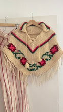 Load image into Gallery viewer, Vintage floral poncho
