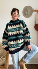 Load image into Gallery viewer, Vintage oversized Edcuadorian Sweater
